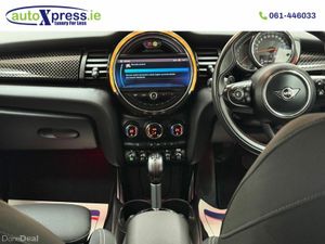 Mini Cooper D 2.0 Automatic, Reversing camera - Image 4