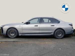 BMW 7-Series M760e - Image 3