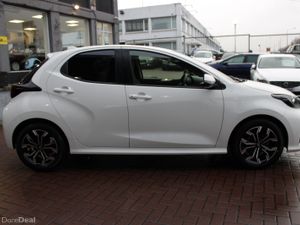1.0 SPORT 5DR HATCHBACK AUTOMATIC // 1 OWNER IN AS - Image 3