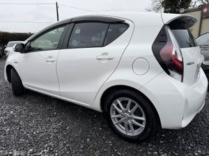 🔵 Toyota Aqua 1.5 PETROL HYBRID - Image 3