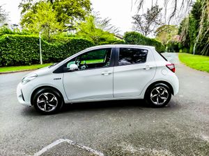 2019 Toyota Yaris 1.5 Petrol Hybrid Automatic - Image 4