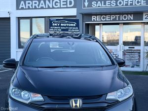 2017 Honda JAZZ/FIT 1.5 Hybrid auto, Sport Specs - Image 2