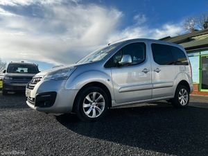 Wheelchair Car - Image 3