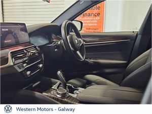 BMW 5-Series 520d M Sport Pro Pack (low kms) Mint - Image 4