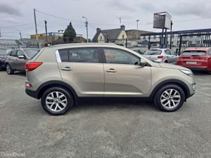 KIA SPORTAGE 1 OWNER VERY LOW KMS EX HALF LEATHER - Image 2