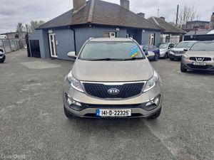 KIA SPORTAGE 1 OWNER VERY LOW KMS EX HALF LEATHER - Image 3
