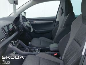 Skoda Karoq STYLE 2.0TDI 115HP *REAR CAMERA*HEATED - Image 4