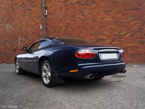 Jaguar XK8 *Low MLS* - Image 2