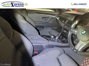 BMW 5-Series M-SPORT 523D TOURING - Image 4