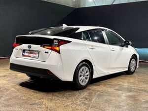 Toyota Prius HYBRID 1.8L AUTOMATIC - TOYOTA SAFETY - Image 3