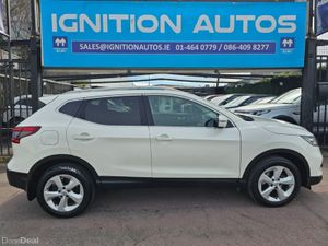 Nissan Qashqai 1.3 PETROL, LOW MILEAGE, PAN ROOF, - Image 2