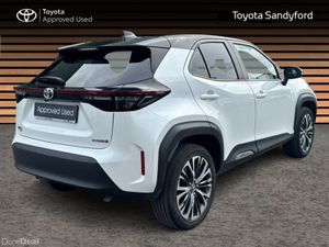 Toyota Yaris Cross SOL TOP SPEC HYBRID AUTO // REA - Image 2