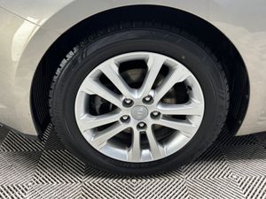 Kia Ceed CEE'D 1.6 EX 4DR - Image 2