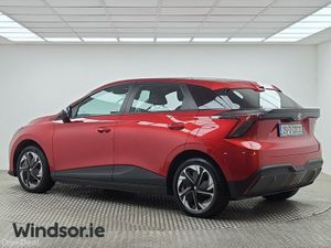 MG MG4 MG4 LR Excite 64KWH - Image 4