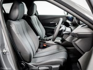 Peugeot 2008 E-Allure 54kWh 156HP - 400km+ range, - Image 3