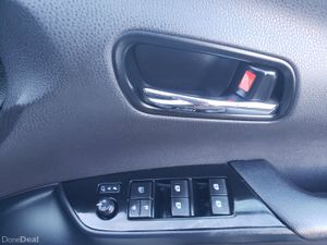 Toyota Prius 2016 - Image 4