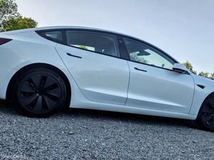 🔥 2024 Tesla Model 3 Highland RWD Premium - Image 4