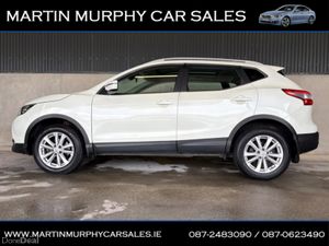 Nissan Qashqai 1.5 SV LOW KMS - Image 3