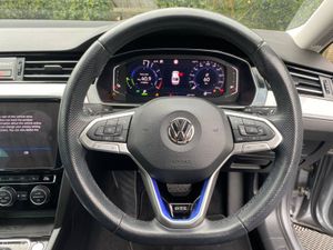 Volkswagen Passat GTE 1.4 HYBRID // LEATHER INTERI - Image 4