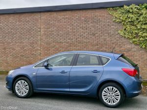 Opel Astra EXCITE 1.6 CDTI - Image 3