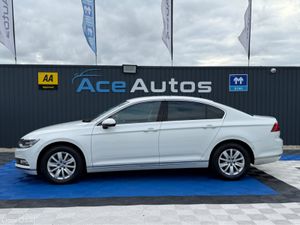 Volkswagen Passat HIGHLINE PREMIUM - 2.0L DIESEL - - Image 4