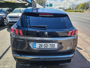 Peugeot 3008 1.6 PLUG IN HYBRID, LOW MILEAGE, VERY - Image 4