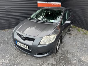 Toyota Auris D-4D TR 1.4 5DR AUTO - Image 3