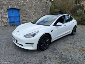 2022 Tesla Model 3 Long Range AWD Dual Motor - Image 4