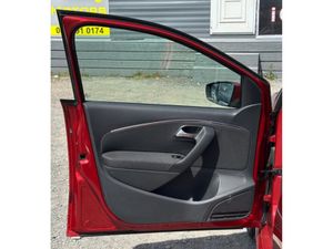 Volkswagen Polo LOUNGE  1.2 AUTOMATIC FRESH IMPORT - Image 4