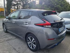 2020 NISSAN LEAF SV 40KWH FULLY ELECTRIC - Image 4