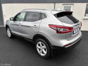 191 Nissan Qashqai 1.5D SV - Image 3
