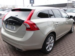 2017 VOLVO V60 2.0D4 5DR ESTATE - Image 4