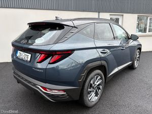 231 Hyundai Tucson Executive Two Tone 1.6D - Image 4