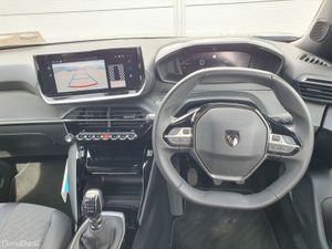Peugeot 2008 1.2 Puretech 100bhp Allure - Image 4