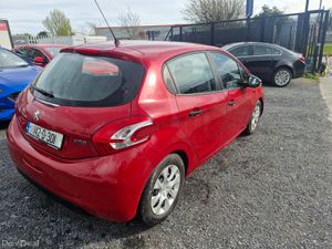 Peugeot 208 2014 - Image 4