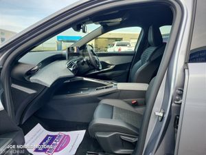 Peugeot 3008 ALLURE MHEV 136 AUTO - Image 4