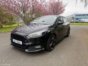 Ford Focus ST 2016 2.0 TDCi 185 PS - Image 2