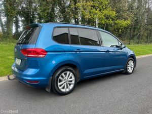 Volkswagen Touran 2017 (04/27,TAX09/26) - Image 3
