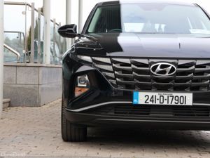 Hyundai Tucson 4WD Comfort Plus Auto PHEV - Plug i - Image 3