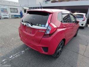 2016 Honda Fit Hybrid Automatic - Image 3