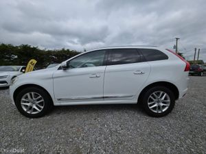 2017 Volvo XC60 - Image 2