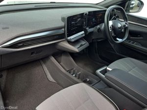 Renault Megane E-Tech EV40 130hp Techno - Image 2
