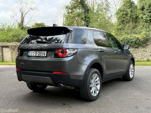 2017 Land Rover Discovery Sport - Image 4