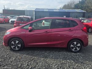 Honda Fit 2017 Automatic Hybrid - Image 4