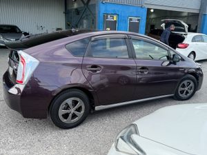 2014 Toyota Prius Hybrid Automatic - Image 3