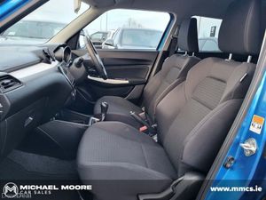 Suzuki Swift 1.2 Petrol-Hybrid Dualjet MT 5DR - Image 4