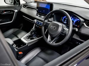 Toyota RAV4 SOL Hybrid Auto 220HP - Image 2