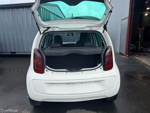 2014 Volkswagen up - Image 4