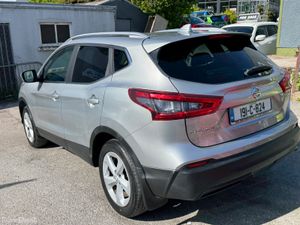 Nissan Qashqai High Spec Petrol - Image 4