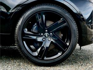 Land Rover Discovery D350 DYNAMIC HSE BLACK EDITIO - Image 3